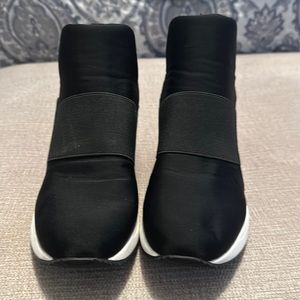 DKNY heeled athletic shoes 8.5 **Last Call